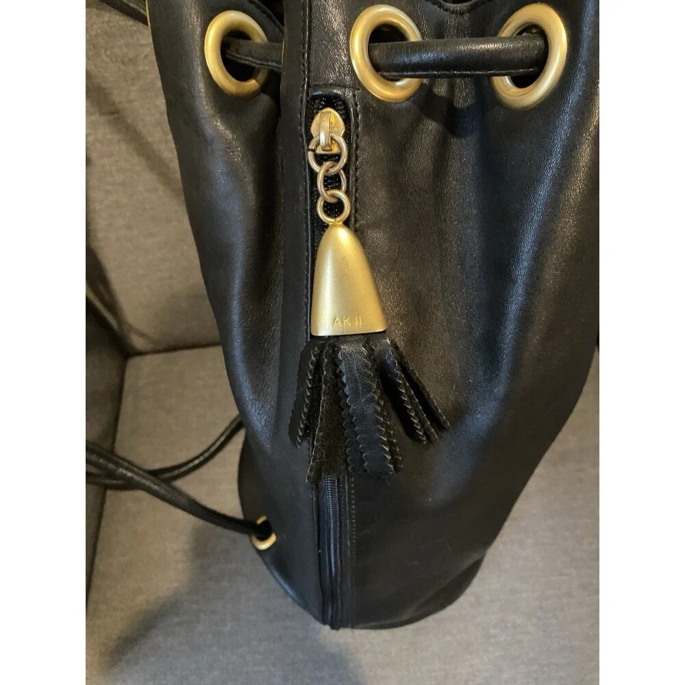 Leather Anne Klein II Vintage Bucket Bag Purse Handbag Matte Gold Accents EUC